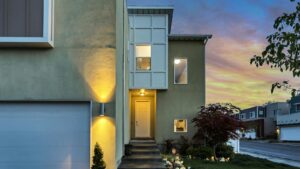 safety-harbor-home-pricing - TheAlexAlvarezRealtor - TheAlexAlvarezRealtor Florida-style home exterior with palms and lawn