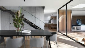 south-tampa-renovated-home - TheAlexAlvarezRealtor - TheAlexAlvarezRealtor renovated kitchen and living area with modern finishes