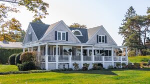 palm-harbor-home-sale-preparation - TheAlexAlvarezRealtor - TheAlexAlvarezRealtor well-presented home exterior with landscaped front yard